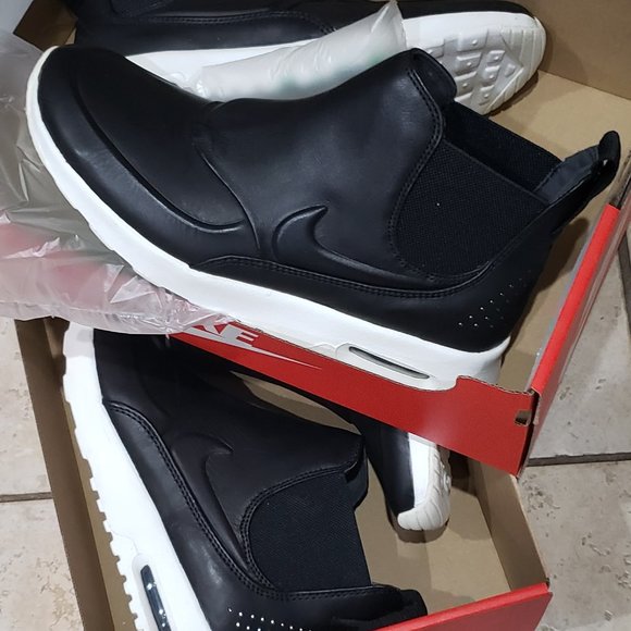 Nike Nike Women's Black Air Max Thea Mid Shoe . - Picture 14 of 16